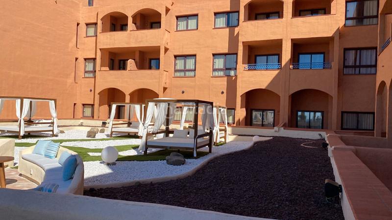 Foto bd242f4e-2e11-4146-8be5-7957e5219660. Estudi amb aparcament piscina a Bel - Air Estepona