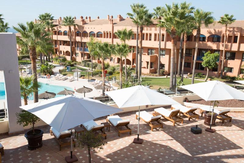 Foto f99d9c0b-4e30-434a-b976-429ddde5035b. Estudi amb aparcament piscina a Bel - Air Estepona