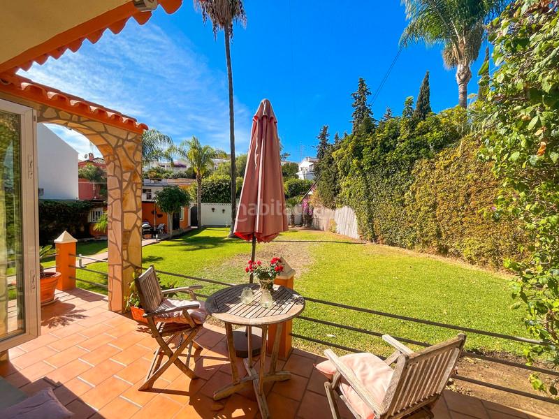 Foto 0c69d231-c39b-4c0b-a61e-4e7fc44c62a7. Chalet villa en nueva andalucía: ideal para renovación y revalorización, a 5 minutos de puerto banús. en Marbella