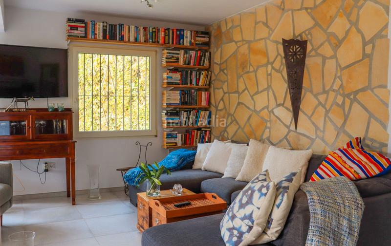 Foto af47a763-e4b0-4ea7-b227-e7a955619e37. Chalet villa en nueva andalucía: ideal para renovación y revalorización, a 5 minutos de puerto banús. en Marbella