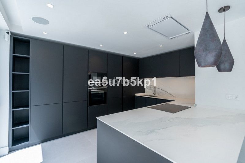 Foto cf08e799-9a32-4bce-97e4-e33c69fb7448. Chalet villa chalet de lujo exclusiva con vistas panorámicas en el corazón del valle del golf, nueva andalucía. en Marbella