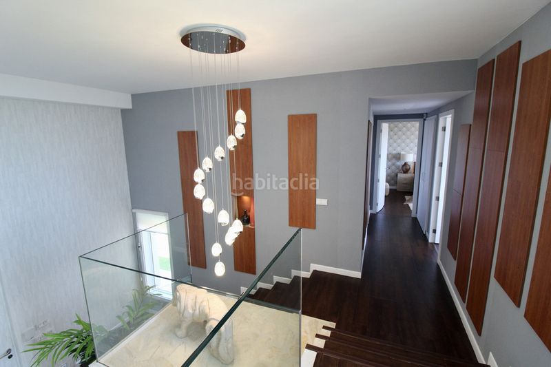 Foto abad55fb-4dc1-4900-b371-8be93249b9fa. Xalet amb xemeneia calefacció aparcament piscina a Benahavís
