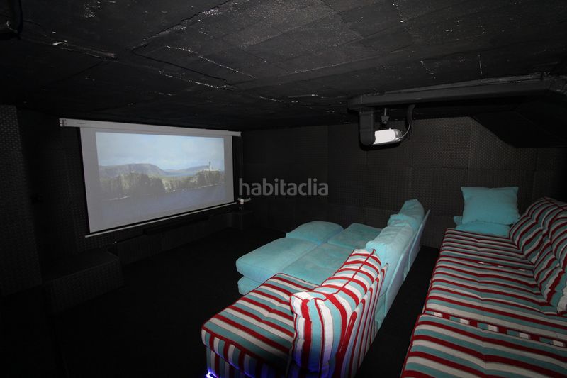 Foto cf1ffa8d-a442-48e1-9397-3b331e333e5c. Xalet amb xemeneia calefacció aparcament piscina a Benahavís