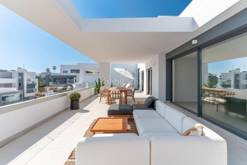 Foto 0ace1799-ae16-4969-848f-71665733ef3c. Àtic a n/a a Parque Central Estepona