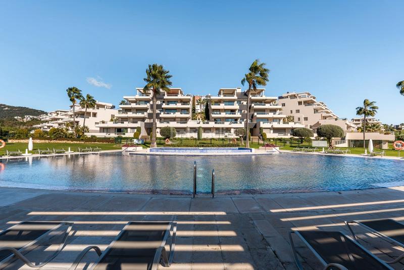 Foto 1b1b1235-3c61-431e-8fbb-6f6c122f8a7b. Pis a calle benahavis 29679 a los arqueros - puerto del almendro Benahavís