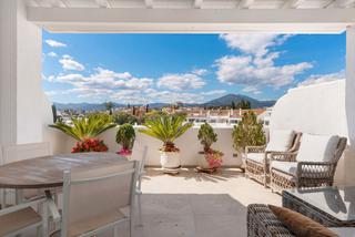 Àtic a Calle los granados 18. ¡descubre este espectacular ático dúplex en venta en nueva andal