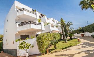 Appartement à Calle del timón 1. Piso en venta en urb. villas de costalita, 29688 estepona, málag