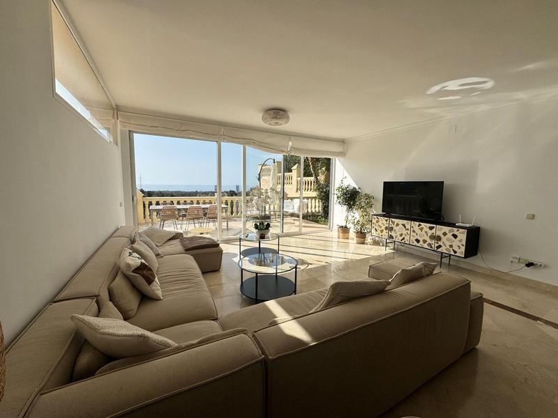 Foto c4994d94-fc57-4b39-b24a-76bdcb8aa458. Xalet a diseminado poligono 15 1 a Cabopino - Artola Marbella