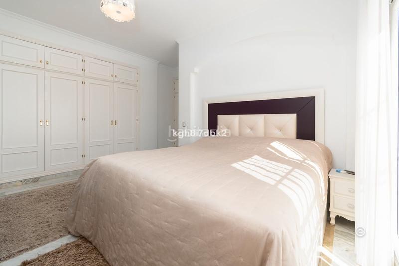 Foto 6703cbf4-a0b7-4901-a8fe-c020292d26a0. Chalet en calle garcía lorca 58 villa independiente en venta en Estepona