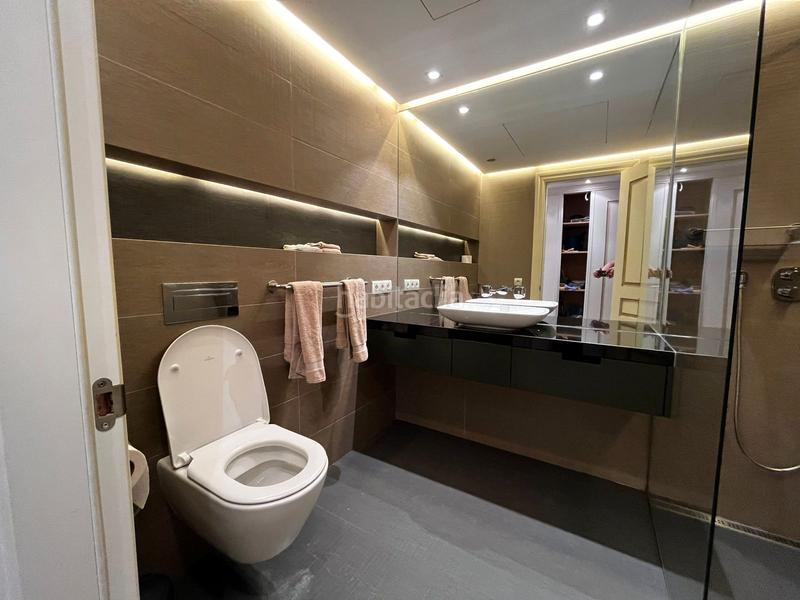 Foto d28b00e1-4540-4602-90b5-30dbca7dae7b. Apartament a avenida josé banús 17 a Puerto Banús Marbella