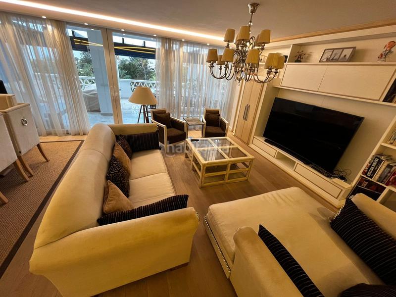 Foto ec6f9564-edbf-4f97-94a4-93b02ec33c79. Apartament a avenida josé banús 17 a Puerto Banús Marbella