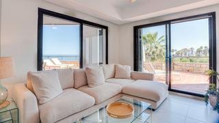 Piso en Plaza de a.galiano 3. Piso en venta en 29690 casares, málaga, españa 0, casares