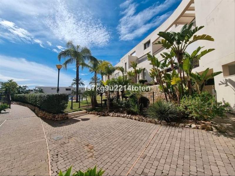 Foto 08821e9d-7429-494f-8296-791358801678. Pis a calle el pinar 23 a Alto de los Monteros Marbella