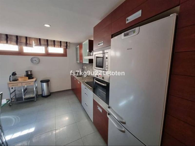 Foto 90b3da75-8b01-47d8-b58e-d39b370c75c8. Pis a calle el pinar 23 a Alto de los Monteros Marbella