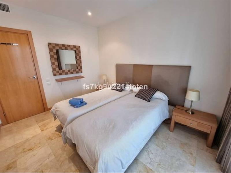 Foto a3f89039-7abd-4f08-b082-8b43136d28eb. Pis a calle el pinar 23 a Alto de los Monteros Marbella
