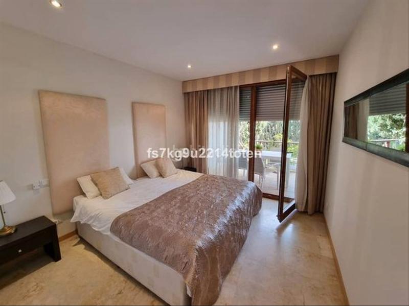 Foto cc074bac-a050-4511-92e3-9ff996eb76cb. Pis a calle el pinar 23 a Alto de los Monteros Marbella