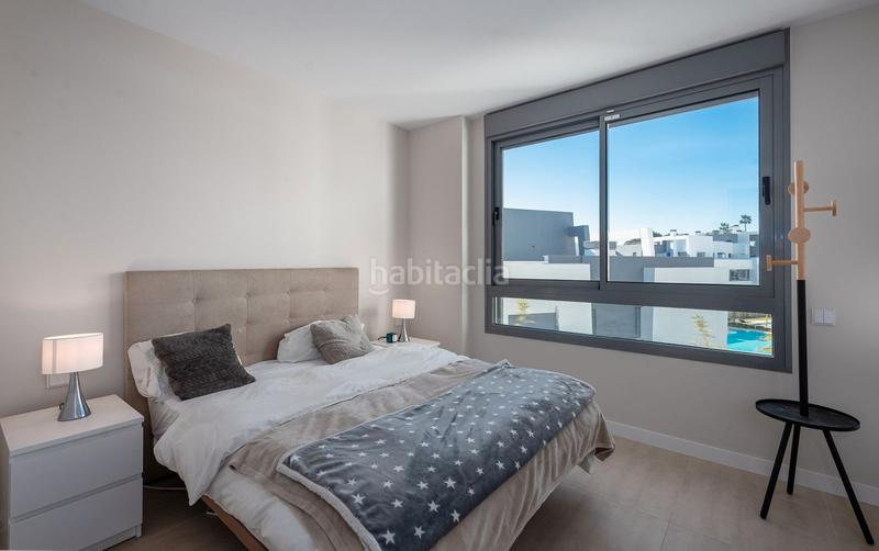 Foto 3b48e12f-7e6f-4dd0-afdd-a9397e329d1f. Pis a avenida parque selwo s/n a La Concha - Resina Golf Estepona