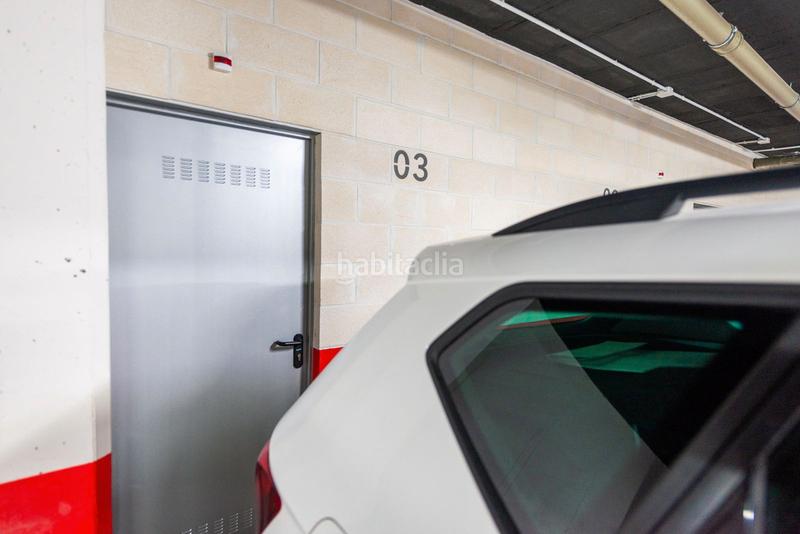 Foto 860d9948-fac9-47e7-8f0c-e6c42cbff9bb. Pis a avenida parque selwo s/n a La Concha - Resina Golf Estepona