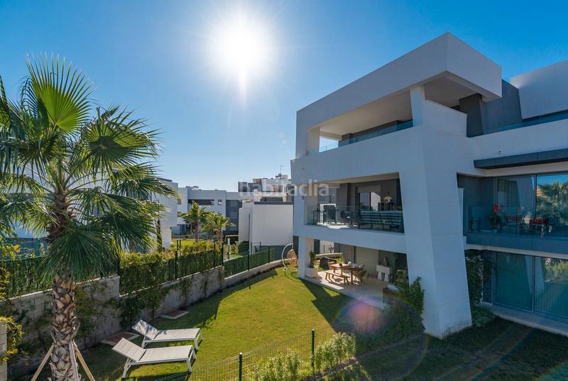 Foto ef5c48c8-c601-4f3a-a1e1-1c41b799efad. Pis a avenida parque selwo s/n a La Concha - Resina Golf Estepona