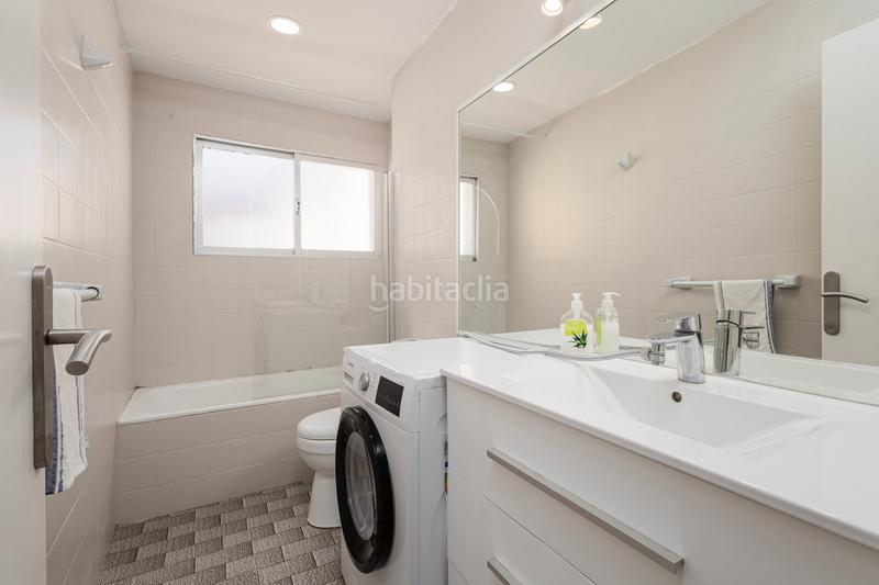 Foto 7d5fd0ac-3a37-44d1-a727-07f4718645cc. Piso en calle huerta chica s/n piso en venta 45, en Marbella