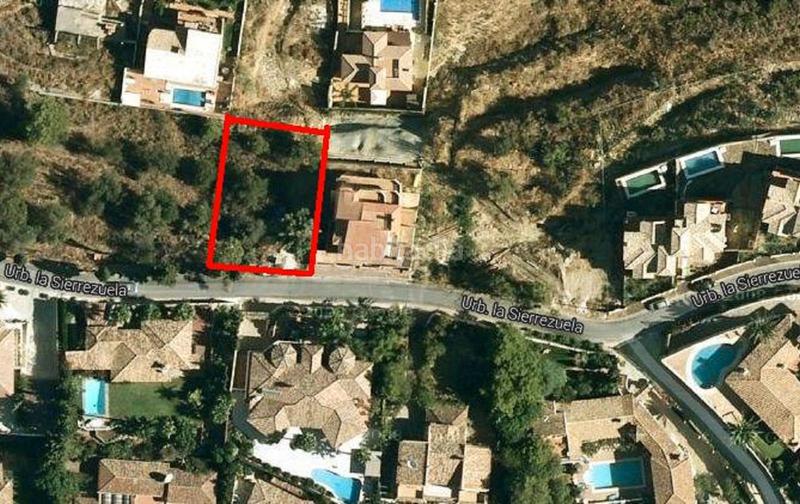 Foto ebe0d6e1-b19a-4eff-b172-7171d0382bce. Terreno residenziale in urbanización la sierrezuela 82 in Mijas
