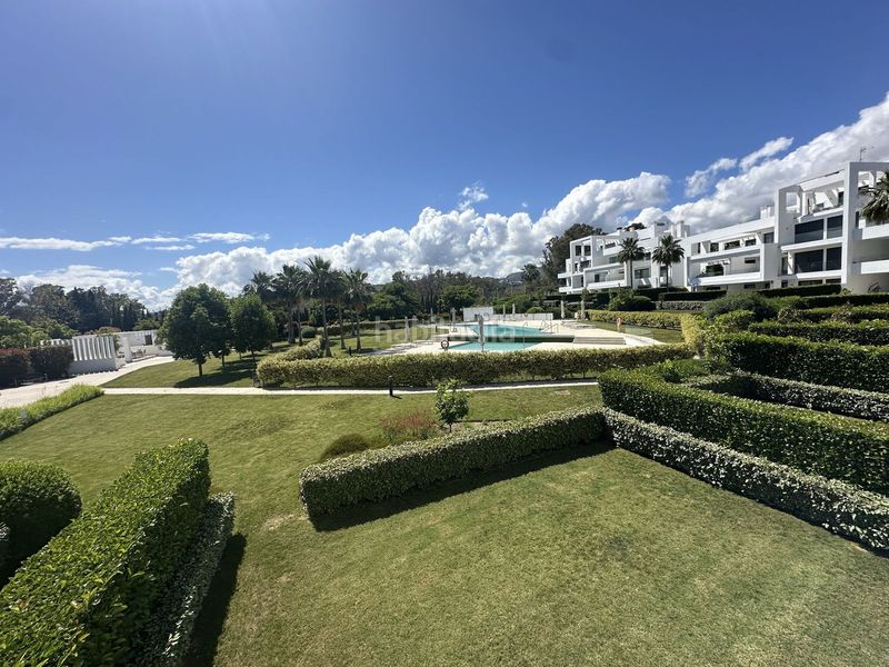 Foto bcd9948e-e406-49a5-acb6-1e2bd6420c42. Piso en avenida de las golondrinas 2 piso en venta en avenida de las golondrinas 2, en Estepona