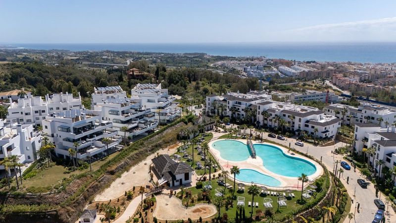 Foto 8b2795df-f79d-4b79-b8e2-6efebf292c83. Dúplex en avenida del mirador 24 dúplex en venta en avenida del mirador 0, en Estepona