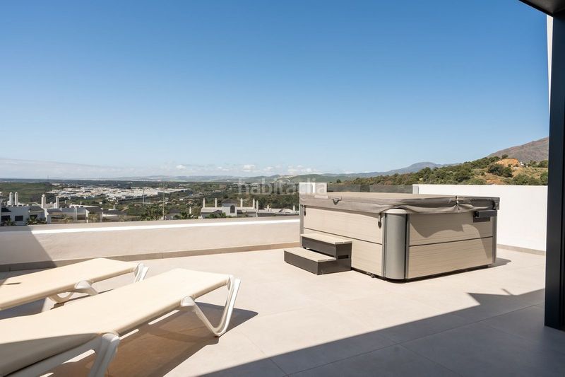 Foto f9a73bda-7472-491e-aa78-11d8ad99d038. Dúplex en avenida del mirador 24 dúplex en venta en avenida del mirador 0, en Estepona