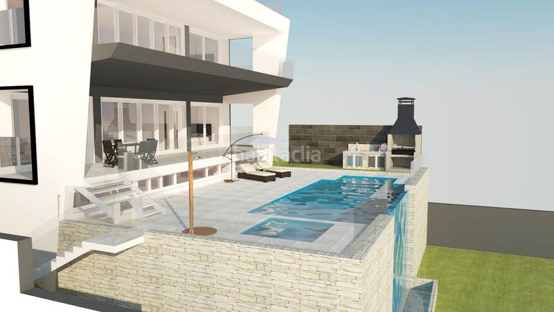 Foto db603f64-b08e-42c9-a76a-a88e961c44aa. Terreno residenziale in calle moreno carbonero 3 in Málaga