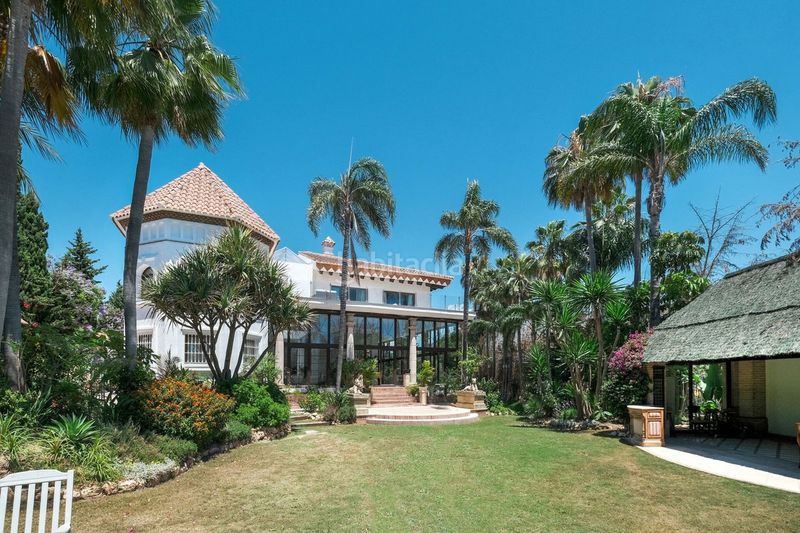 Foto 9b7e4f0d-abfa-4581-82bb-648ddef15c4d. Chalet in calle los granados 18 in Puerto Banús Marbella