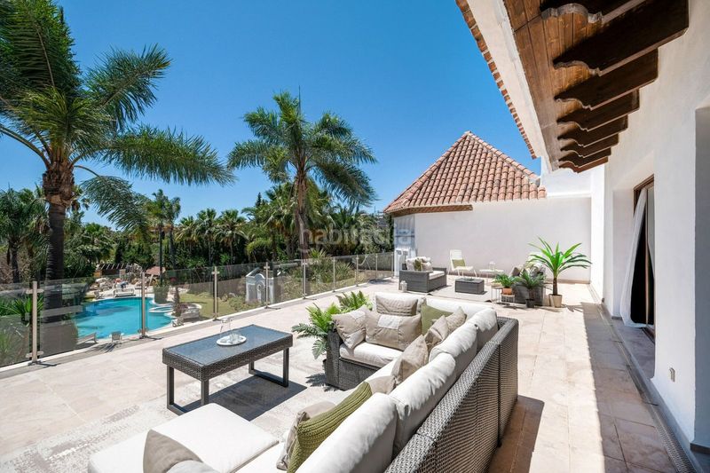 Foto c68b4d50-3f4b-4042-8767-7bf76ef04a41. Chalet in calle los granados 18 in Puerto Banús Marbella