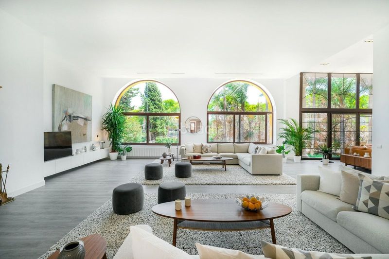 Foto f1f80363-63a4-4ae8-856b-27be2d7b8c66. Chalet in calle los granados 18 in Puerto Banús Marbella