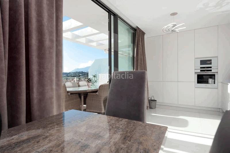 Foto 4b7fbe6b-00bb-4de3-ab81-13bb71db0496. Dúplex a calle Parque Central 5 a Parque Central Estepona