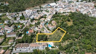 Terreny residencial a Calle la pacheca alta 22. Terreno en venta en benahavis, costa del sol, malaga 0, benahaví