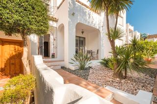 Xalet a Avenida benamara 15. Casa / chalet adosado en venta en bel air, costa del sol 0, bel-