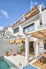 Reihenhaus in Avenida benamara 15. Casa / chalet adosado en venta en el paraiso, costa del sol, mal