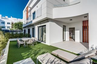 Casa adossada a Avenida benamara 15. Casa / chalet adosado en venta en bel air, malaga 0, bel-air