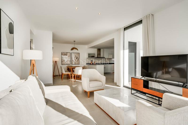 Foto 747f6353-b7c0-40e6-8a23-3545fc4ae865. Casa a schiera in avenida benamara 15 in Paraiso - Barronal Estepona