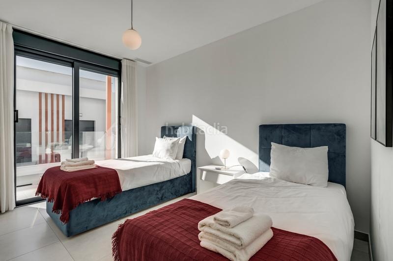 Foto b3acfd3d-5b95-40da-bf35-17a9560c056c. Casa a schiera in avenida benamara 15 in Paraiso - Barronal Estepona