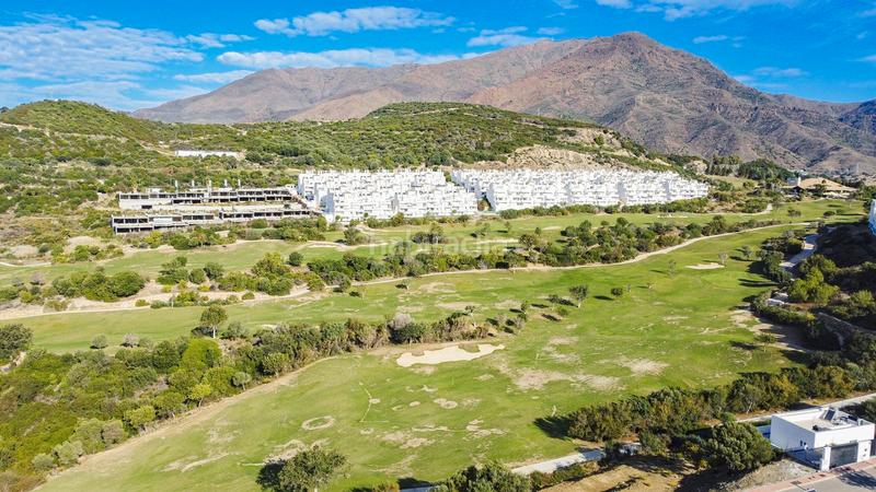 Foto 2905d22d-6261-4f48-80ef-7b83dcdfefaf. Terrain résidentiel dans calle Parque Central 5 dans Estepona