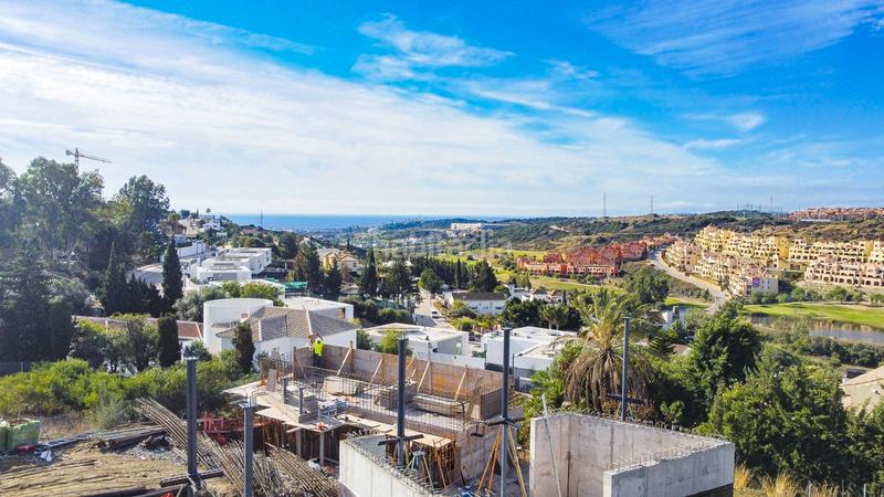 Foto 5b4aadbb-673a-4dbb-86a3-8f18ec092dca. Terrain résidentiel dans calle Parque Central 5 dans Estepona