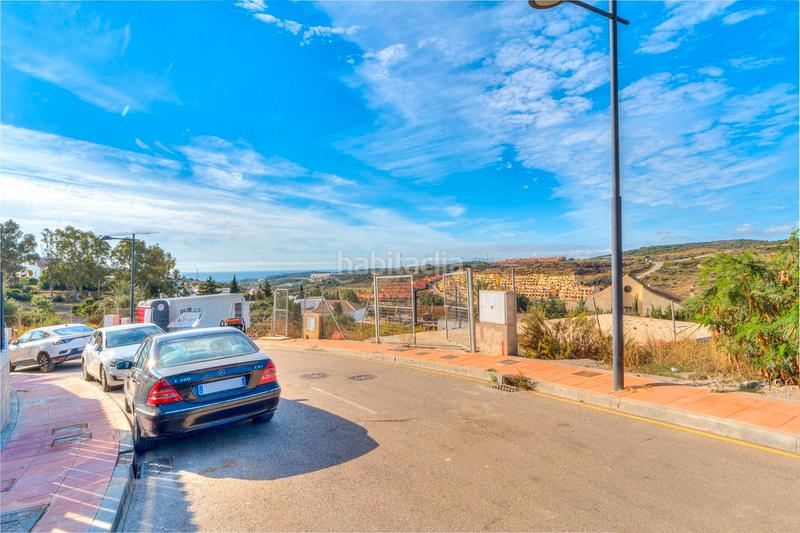 Foto e9d3e82f-fe7a-4349-9ec0-5a741e737c20. Terrain résidentiel dans calle Parque Central 5 dans Estepona