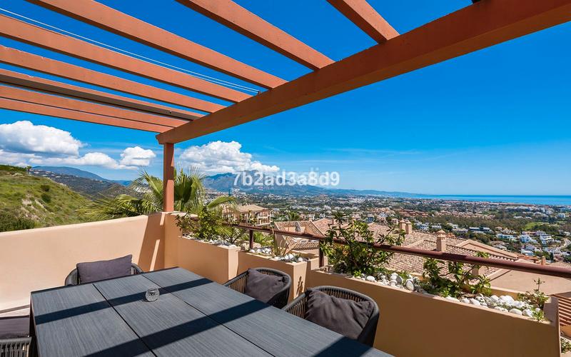 Foto 077f737f-656c-48eb-87b3-f4f019e6539d. Ático en carretera benahavís 47 ático en venta en benahavís 47, benahavís en Estepona