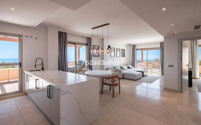 Foto 3c6ee5da-f3e2-4a3d-a40e-ba9b162fe207. Ático en carretera benahavís 47 ático en venta en benahavís 47, benahavís en Estepona