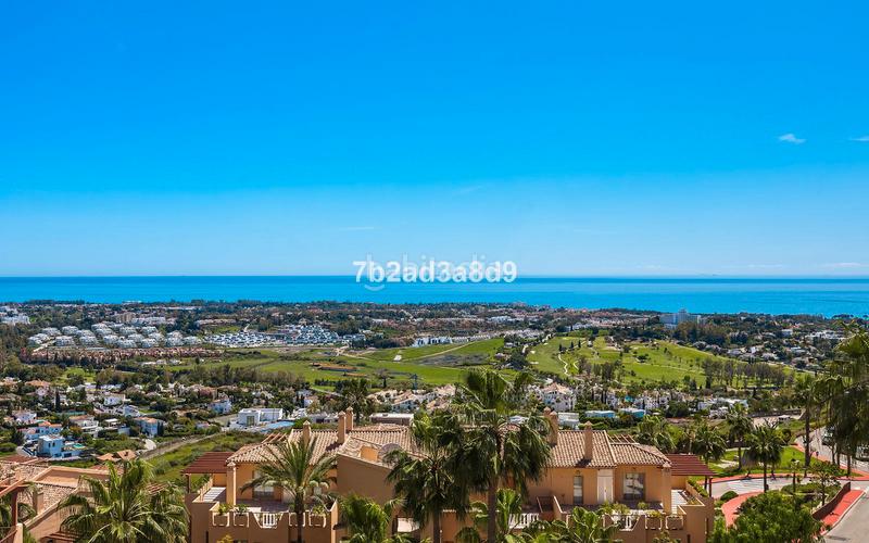 Foto 43039378-230e-4290-8036-6f6c54e9d021. Ático en carretera benahavís 47 ático en venta en benahavís 47, benahavís en Estepona