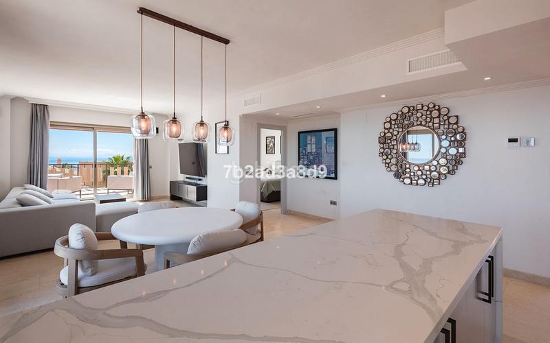 Foto cd6609e3-344c-4502-9851-4a7459cf6e3d. Ático en carretera benahavís 47 ático en venta en benahavís 47, benahavís en Estepona