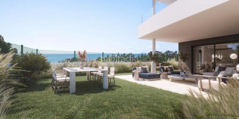 Foto a9b6a422-79e6-45f7-8cc4-23b4a2ac3497. Piso en calle Parque Central 5 piso en venta en esteponia 0, en Estepona