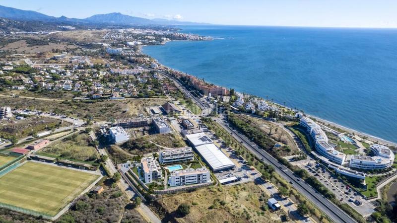 Foto eeb68b4d-95fd-4a08-9294-88a90ad4af98. Piso en calle Parque Central 5 piso en venta en esteponia 0, en Estepona