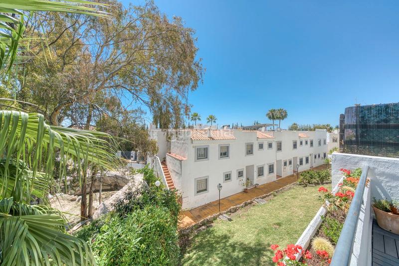 Foto 272b22e0-b465-4d16-b136-e8e54e21ffc5. Semi detached house in avenida de julio iglesias s/n in Marbella