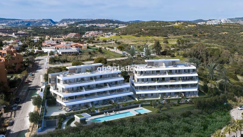 Foto 5f301e8c-9346-4759-8209-1b37a86f7bc6. Piso en calle Parque Central 5 piso en venta 0, en Estepona